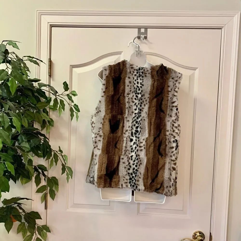 Multiples Vest - Picture 4 of 12